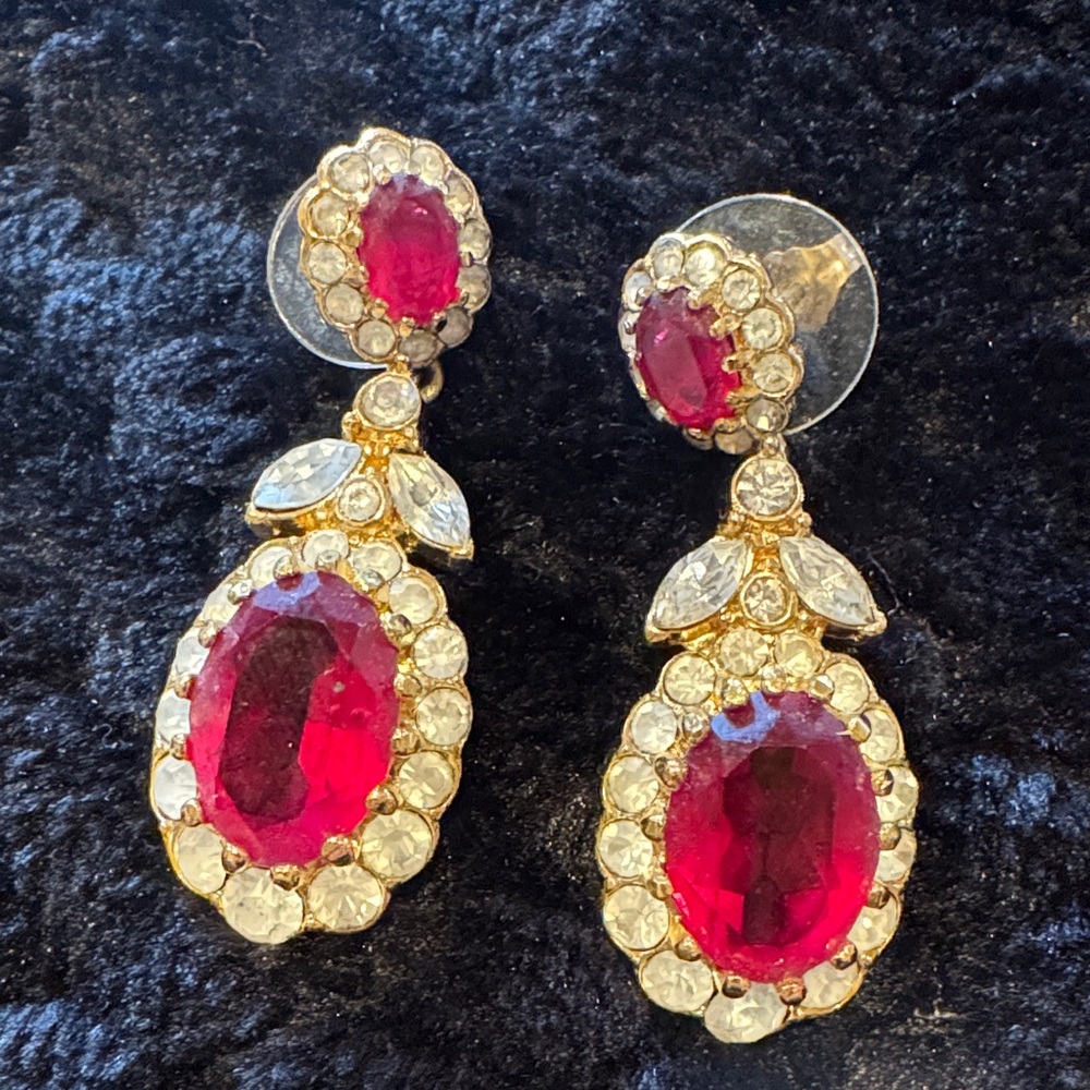 Elegant Multi-Color Earring Set - Picture 4 of 13